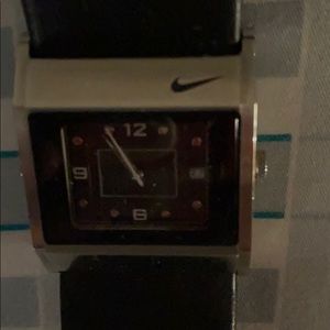 Swoosh !! Nike Watch 100m Water Resist